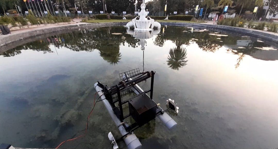 Aqua Guard prototype in testing pond